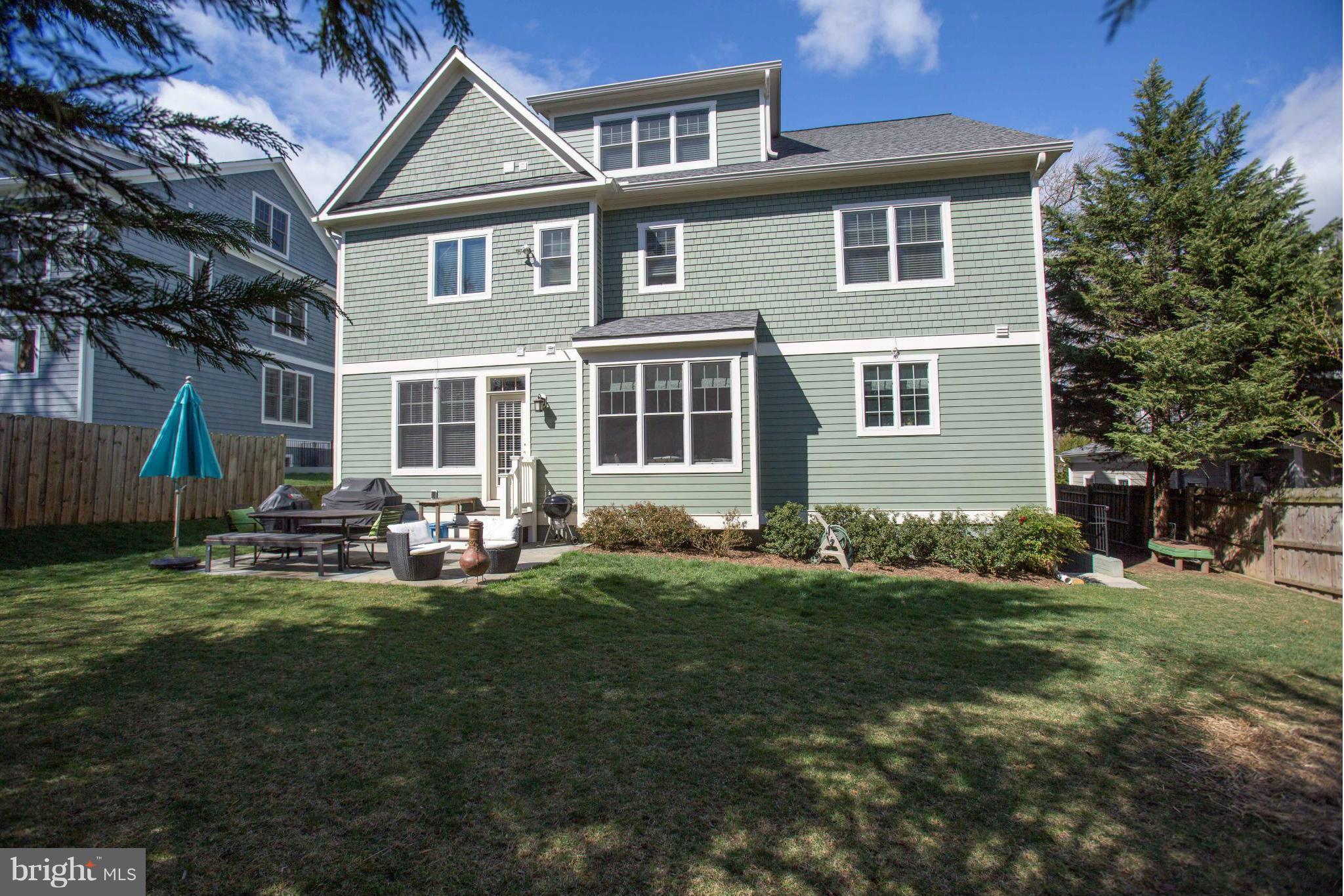 4314 Chestnut Street Bethesda, MD 20814 - Photo 27 of 28 Private yard, plenty of options Patio