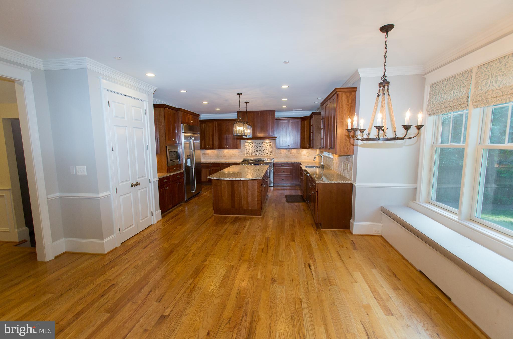 4314 Chestnut Street Bethesda, MD 20814 - Photo 5 of 28 Bright sunny breakfast nook and eat in kitchen