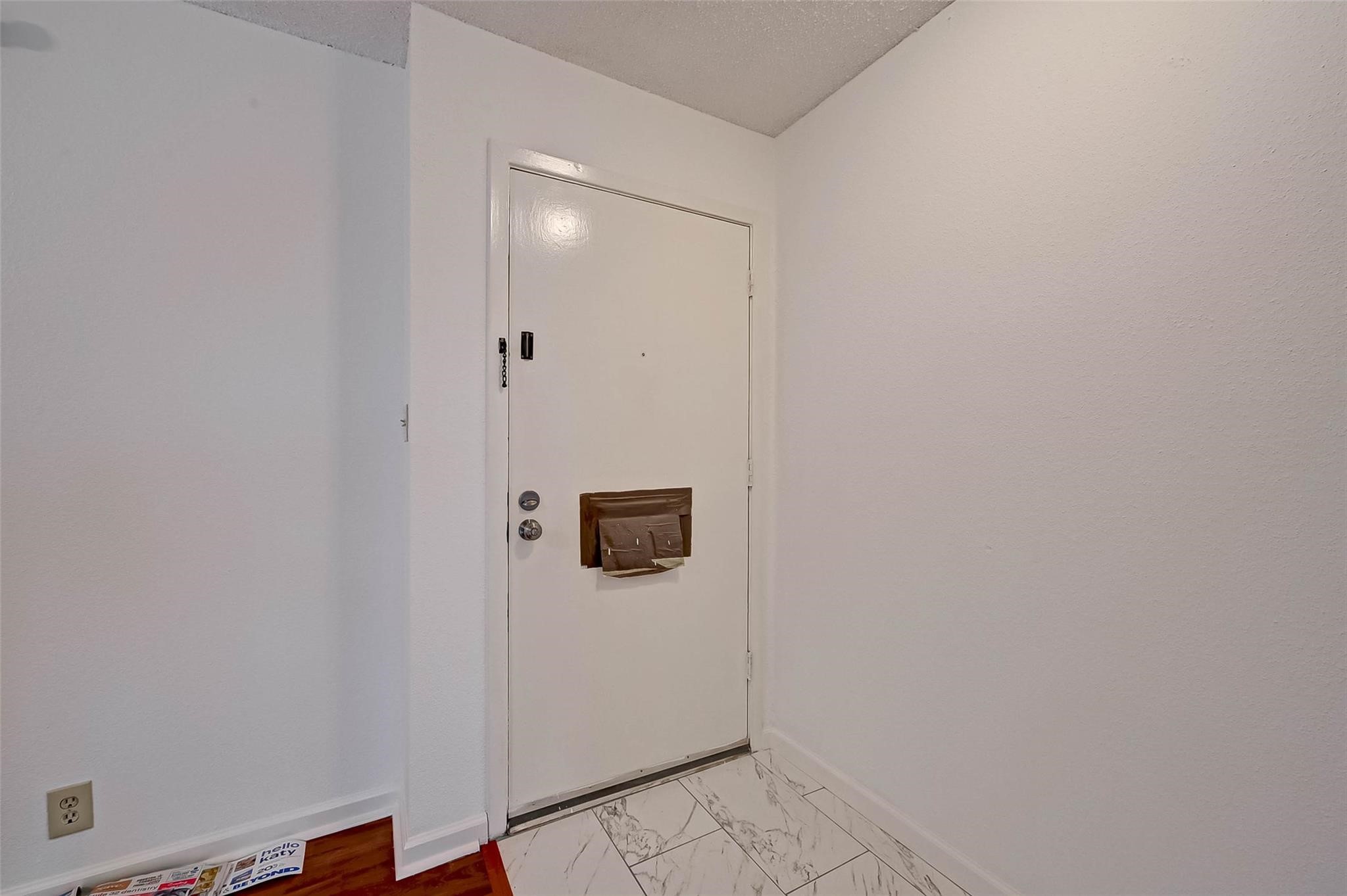 8101 Amelia Road, Unit 206 Houston, TX 77055 - Photo 4 of 32 a bathroom with a shower and a sink