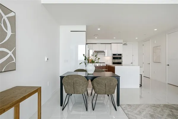 $6,800 | 400 Central Avenue, Unit 2008, St. Petersburg, FL 33701