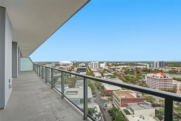 $6,800 | 400 Central Avenue, Unit 2008, St. Petersburg, FL 33701