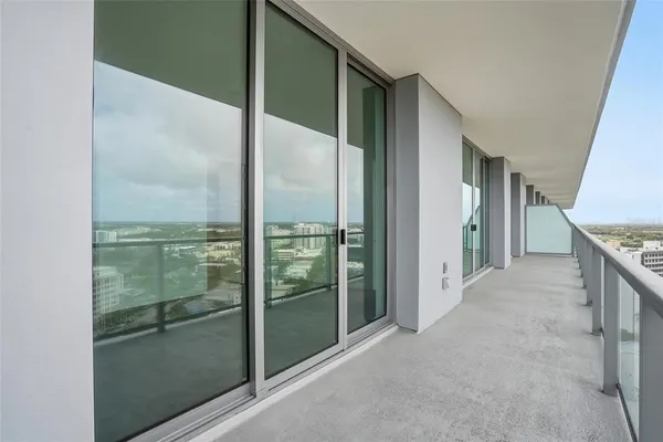 $6,800 | 400 Central Avenue, Unit 2008, St. Petersburg, FL 33701