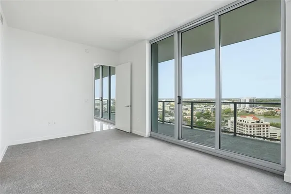 $6,800 | 400 Central Avenue, Unit 2008, St. Petersburg, FL 33701