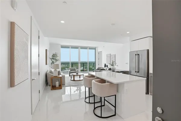 $6,800 | 400 Central Avenue, Unit 2008, St. Petersburg, FL 33701