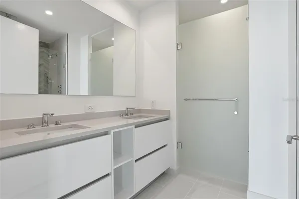 $6,800 | 400 Central Avenue, Unit 2008, St. Petersburg, FL 33701