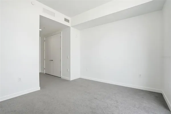 $6,800 | 400 Central Avenue, Unit 2008, St. Petersburg, FL 33701