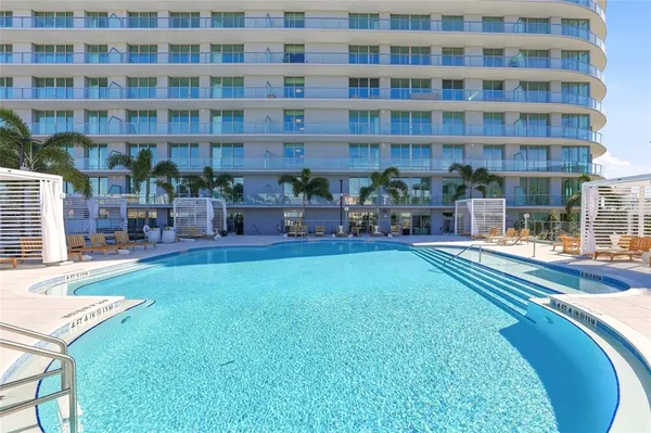 $6,800 | 400 Central Avenue, Unit 2008, St. Petersburg, FL 33701