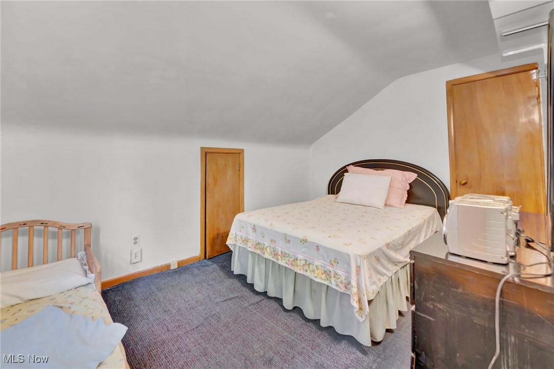 5956 Stumph Road Parma, OH 44130 - Photo 17 of 31 Gallery Image 17