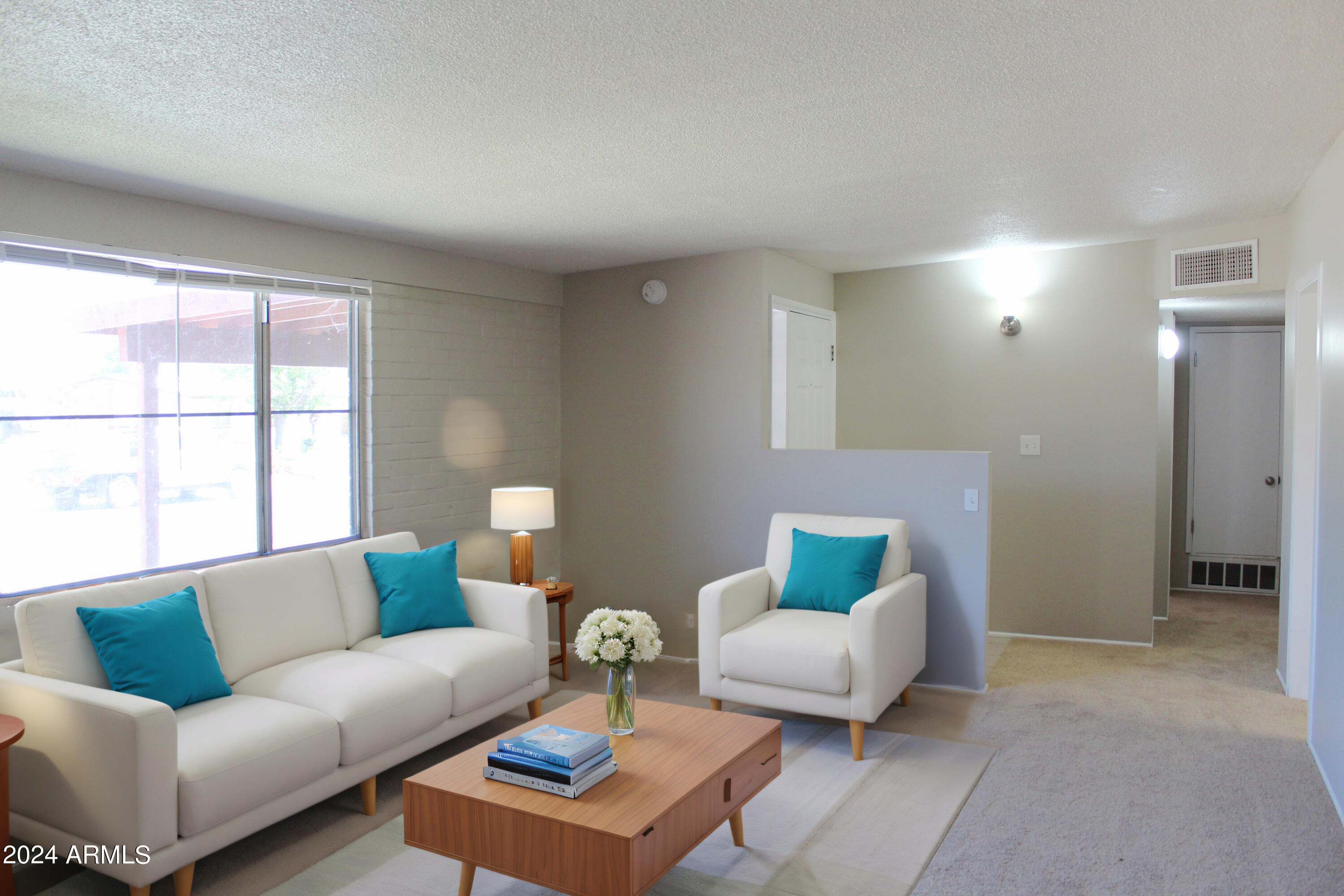 437 Hartford Road Kearny, AZ 85137 - Photo 2 of 29 living room
