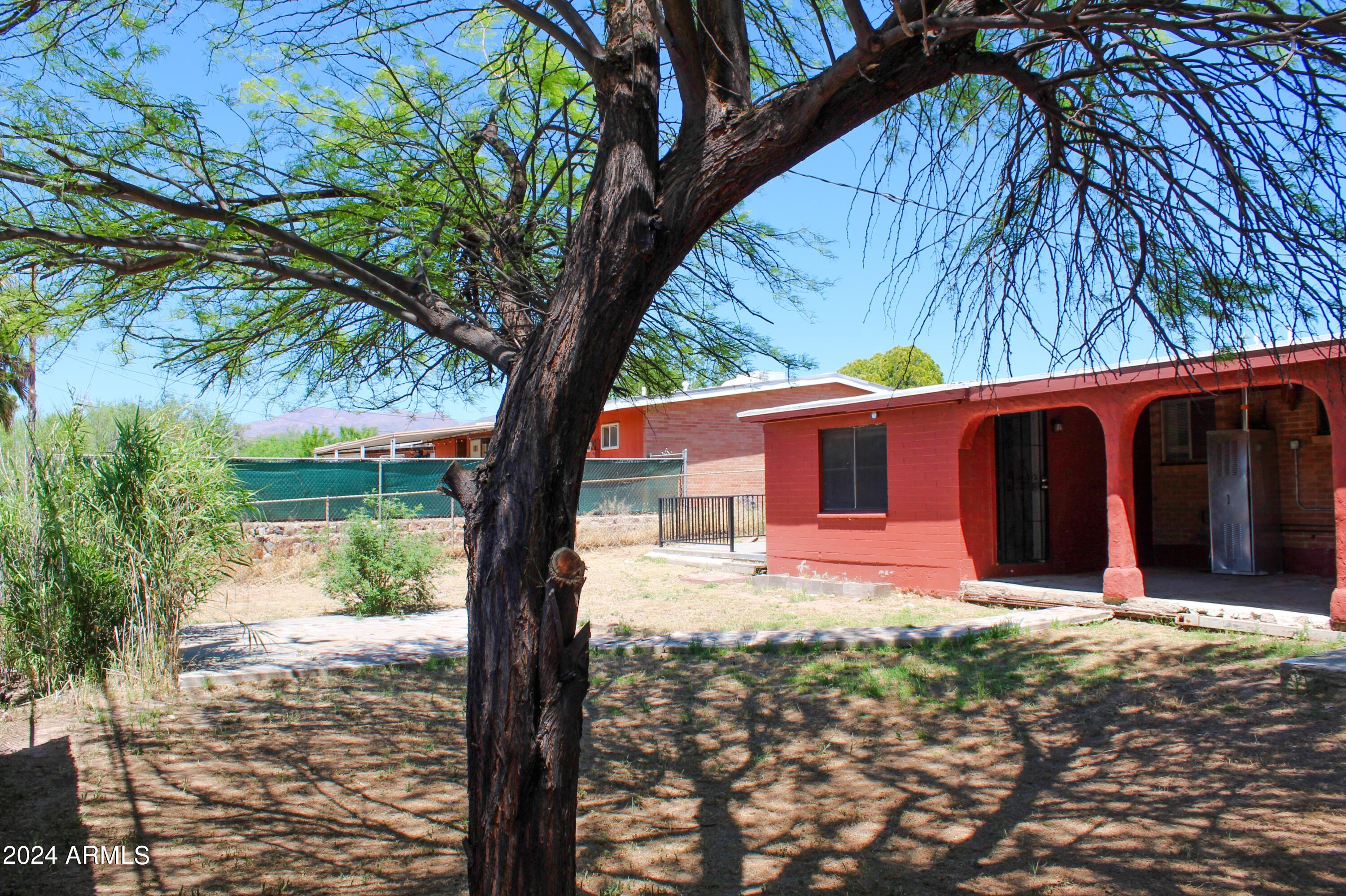 437 Hartford Road Kearny, AZ 85137 - Photo 24 of 29 backyard