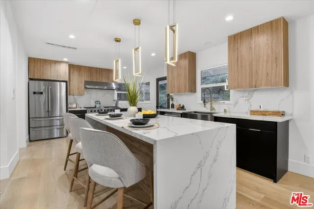 $2,900,000 | 15440 Hamner Drive, Los Angeles, CA 90077