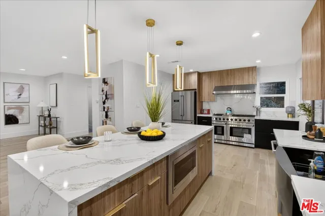 $2,900,000 | 15440 Hamner Drive, Los Angeles, CA 90077