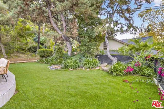 $2,900,000 | 15440 Hamner Drive, Los Angeles, CA 90077