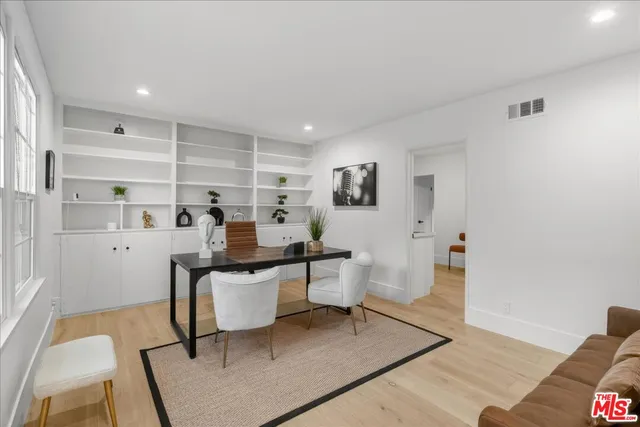 $2,900,000 | 15440 Hamner Drive, Los Angeles, CA 90077