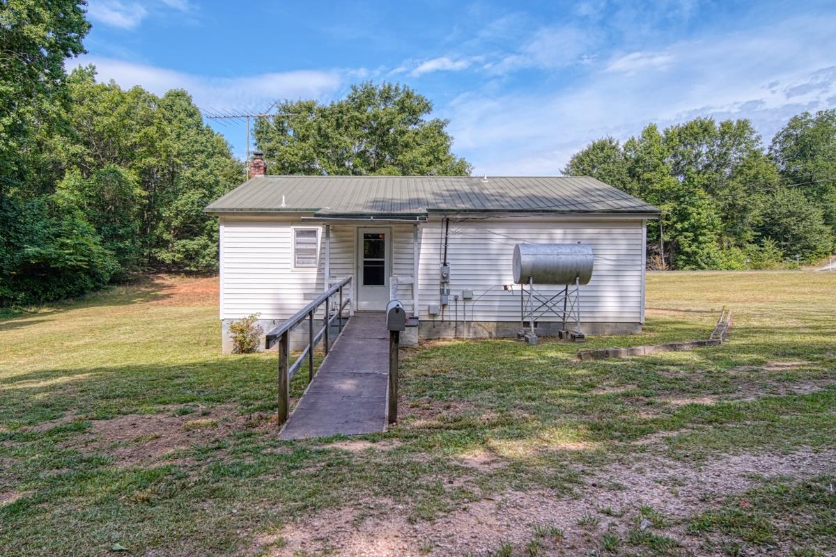 1748 Friendship Church Road Gray Court, SC 29645 - Photo 3 of 30
