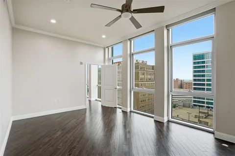 $595,000 | 500 Throckmorton Street, Unit 1605, Fort Worth, TX 76102