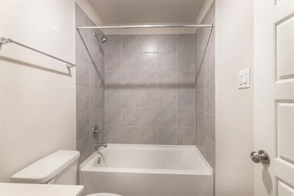 $1,870 | 445 Camas Creek Lane, Magnolia, TX 77354