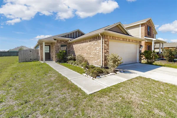 $1,870 | 445 Camas Creek Lane, Magnolia, TX 77354