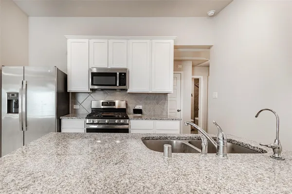 $1,870 | 445 Camas Creek Lane, Magnolia, TX 77354