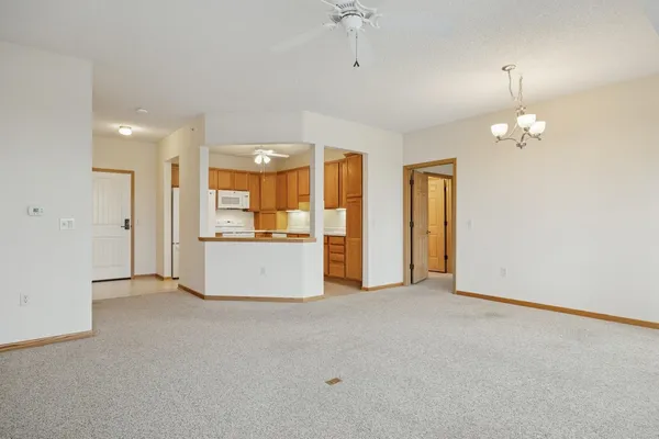 $298,000 | 1900 Rush Lake Trail, Unit 315, New Brighton, MN 55112