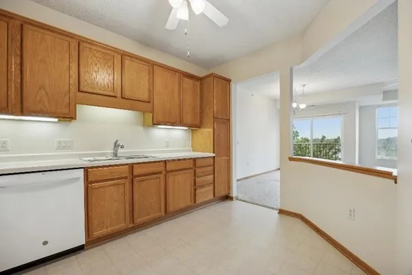 $298,000 | 1900 Rush Lake Trail, Unit 315, New Brighton, MN 55112