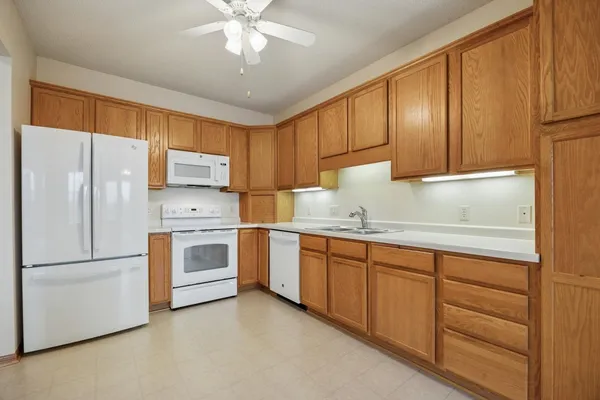 $298,000 | 1900 Rush Lake Trail, Unit 315, New Brighton, MN 55112