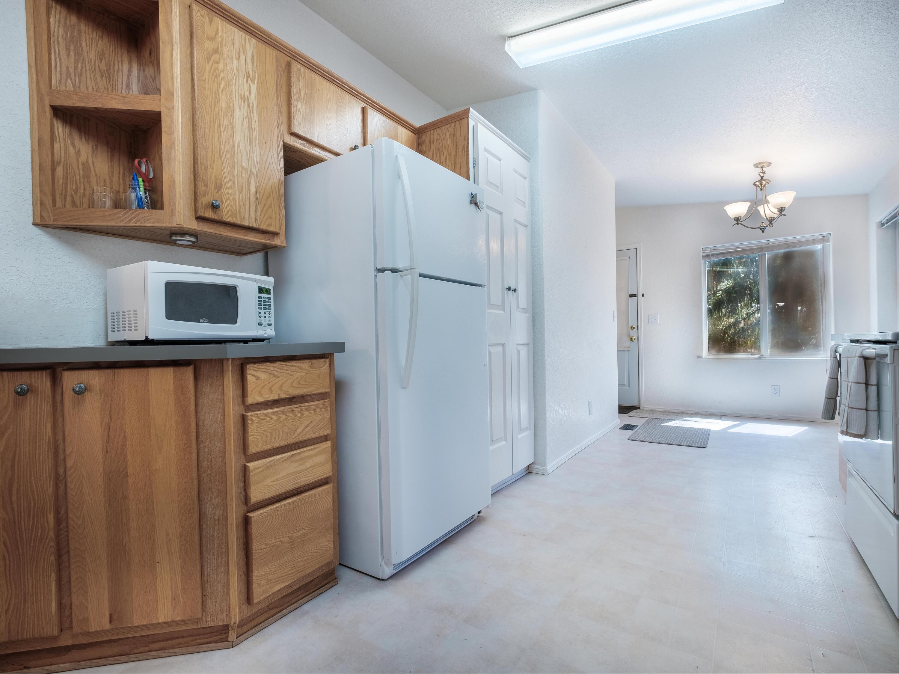 60477 Pima Road Bend, OR 97702 - Photo 14 of 25 Kitchen
