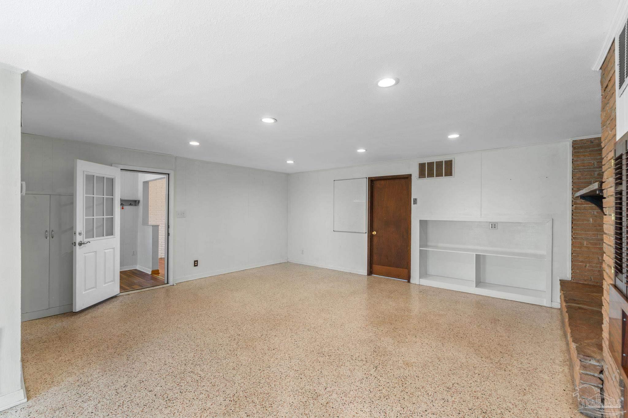 389 Gamarra Road Pensacola, FL 32503 - Photo 26 of 48