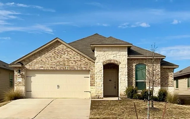 $2,100 | 1828 T H Johnson Drive, Taylor, TX 76574