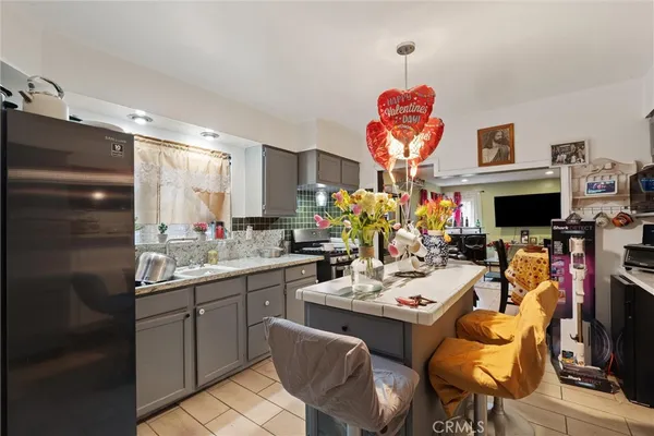 $639,000 | 511 South Pannes Avenue, Compton, CA 90221