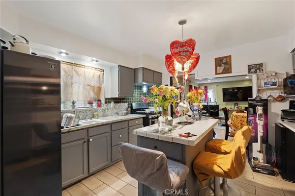 $639,000 | 511 South Pannes Avenue, Compton, CA 90221