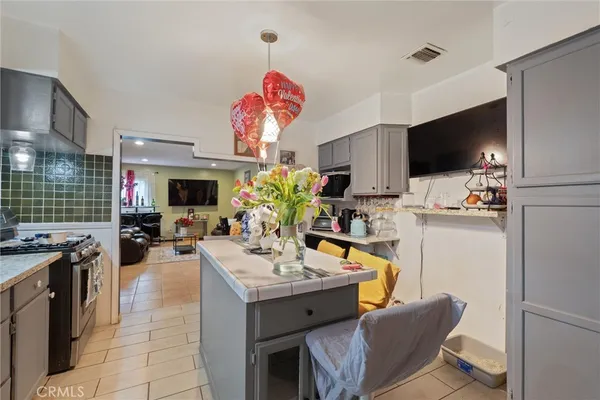 $639,000 | 511 South Pannes Avenue, Compton, CA 90221