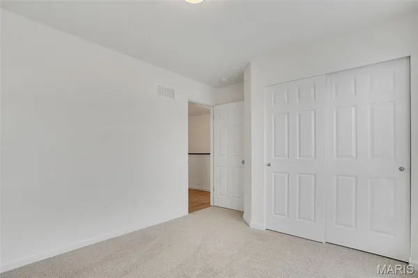 $327,819 | 2347 Reiff Drive, Florissant, MO 63031