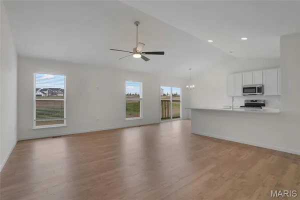 $327,819 | 2347 Reiff Drive, Florissant, MO 63031
