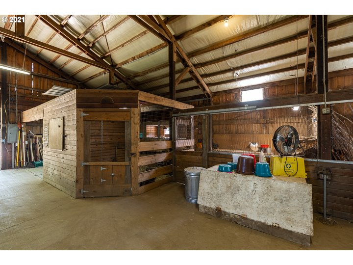 232 Strunk Road Washougal, WA 98671 - Photo 26 of 32 Gallery Image 26