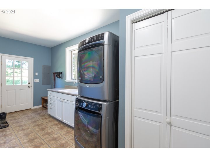 232 Strunk Road Washougal, WA 98671 - Photo 9 of 32 Gallery Image 9