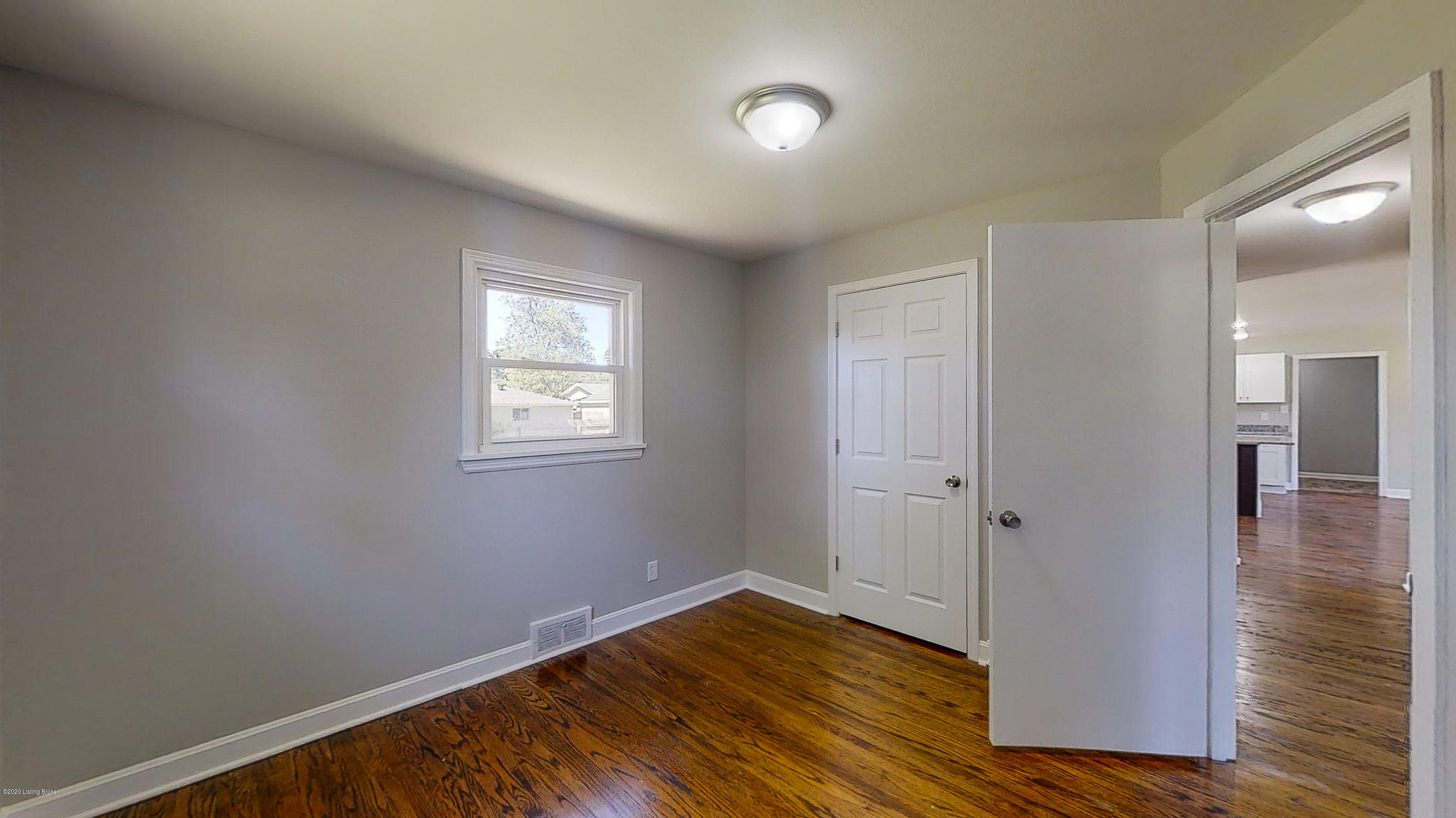 2 Cillia Road Louisville, KY 40216 - Photo 13 of 24 10020 Crooked Oak Way-16