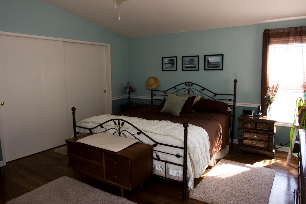 18633 Saddleback Ridge Road Cottonwood, CA 96022 - Photo 23 of 33 Master Bedroom