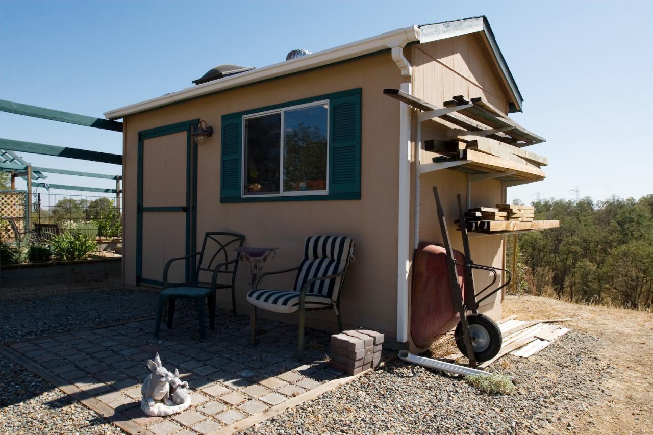 18633 Saddleback Ridge Road Cottonwood, CA 96022 - Photo 30 of 33 Garden Shed