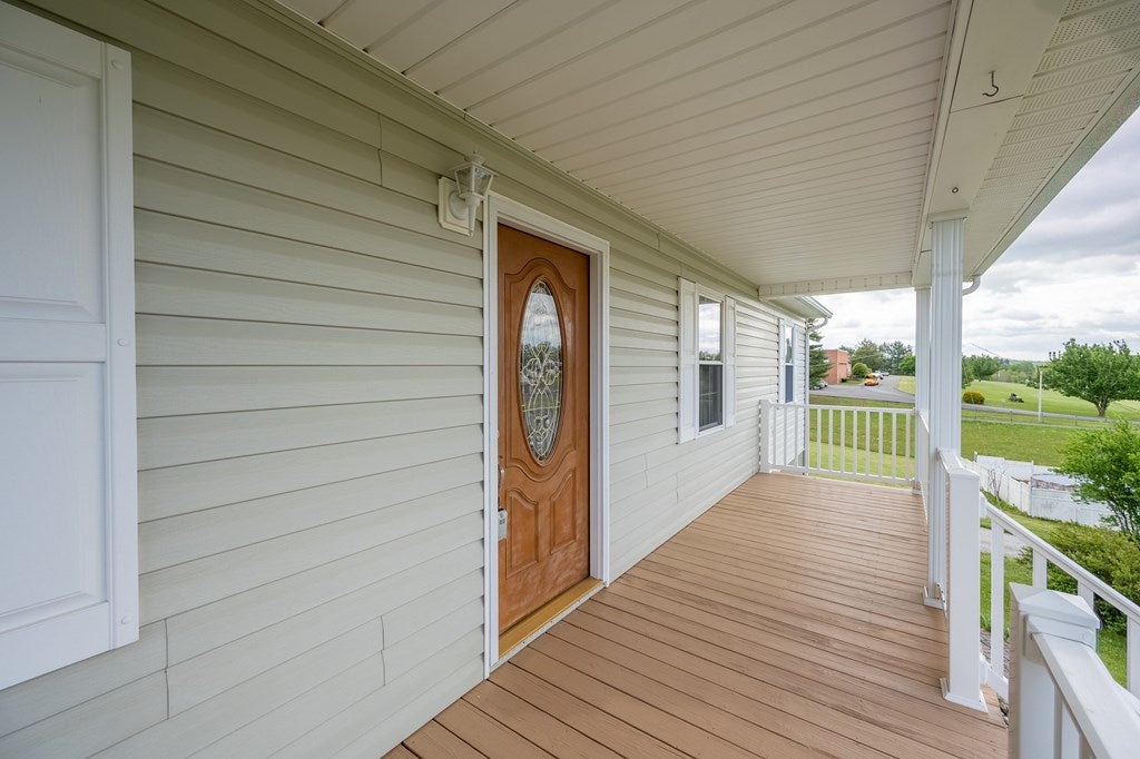 704 Fort Chiswell Road Fort Chiswell, VA 24360 - Photo 16 of 72 Gallery Image 16