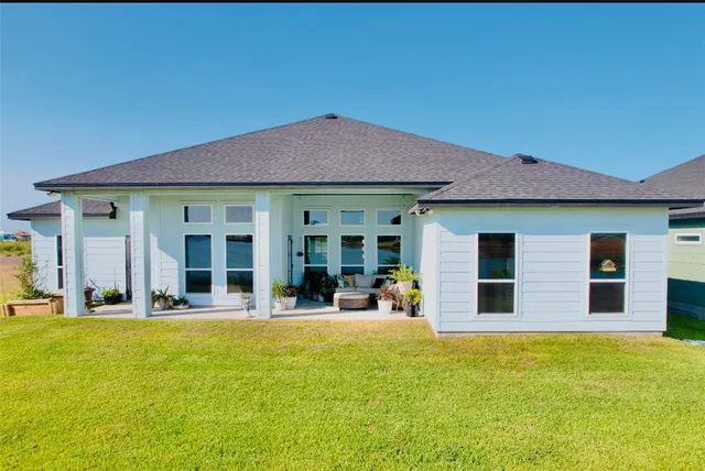 $699,900 | 1118 Cape Velero Drive, Rockport, TX 78382