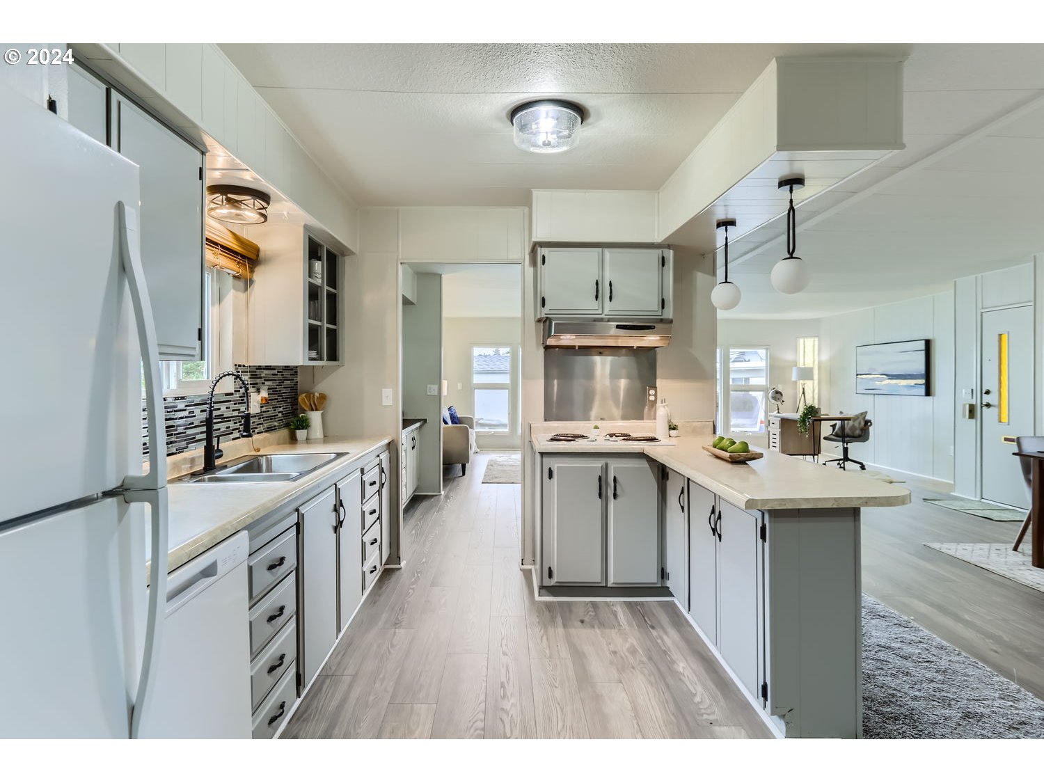 2681 Southeast River Road, Unit 10 Hillsboro, OR 97123 - Photo 7 of 11
