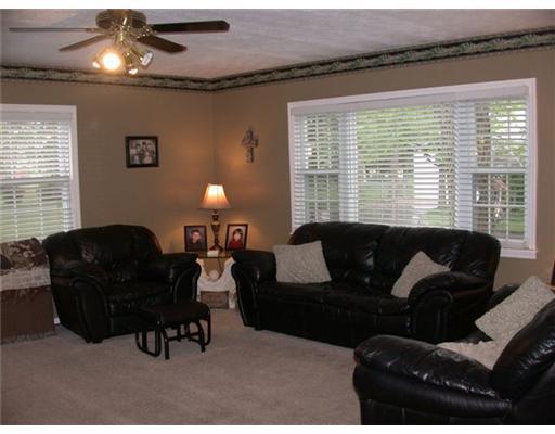 4059 Old Columbus Road Springfield, OH 45502 - Photo 2 of 18