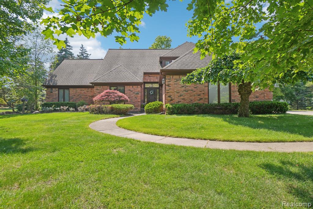 4541 Rivers Edge Drive Troy, MI 48098 - Photo 1 of 66 Gallery Image 1