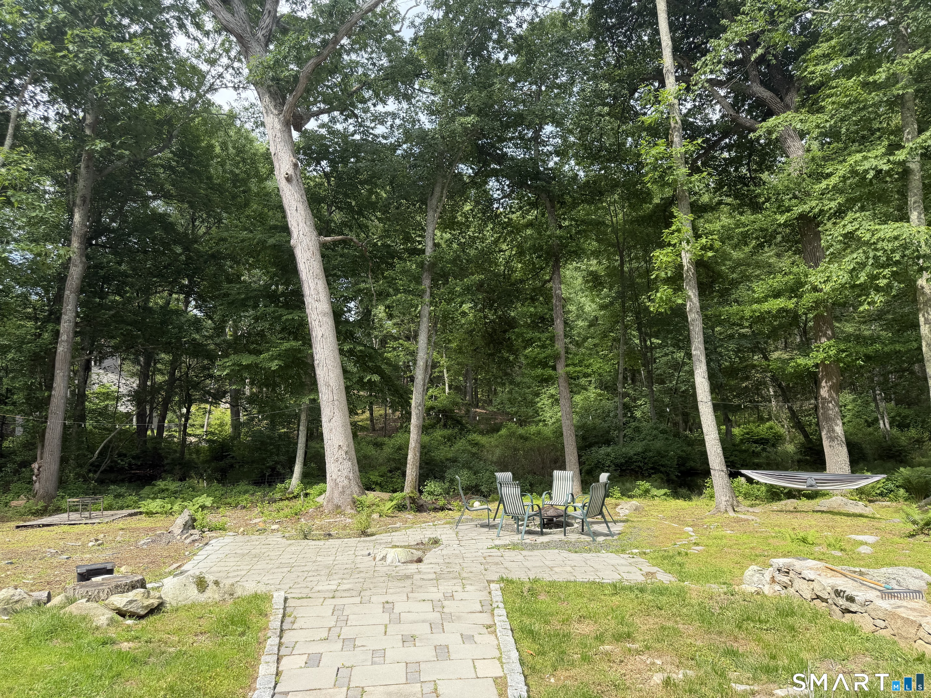 24 North Calvin Road Weston, CT 06883 - Photo 4 of 25
