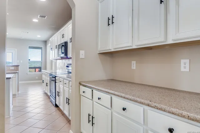 $3,500 | 21527 Beaver Brook, San Antonio, TX 78258
