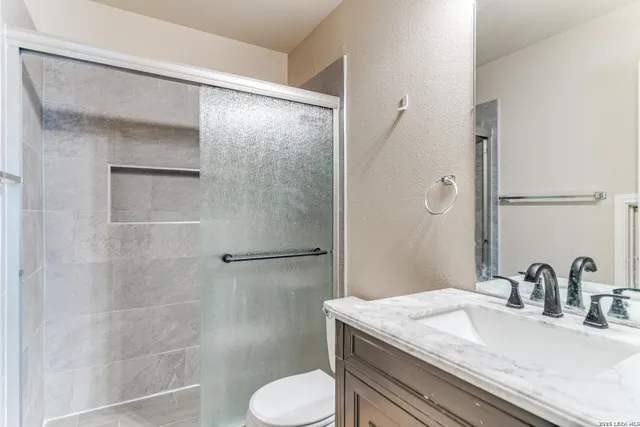 $3,500 | 21527 Beaver Brook, San Antonio, TX 78258