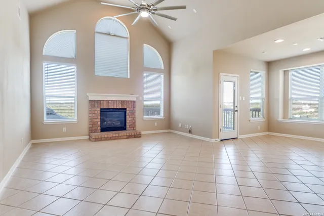 $3,500 | 21527 Beaver Brook, San Antonio, TX 78258