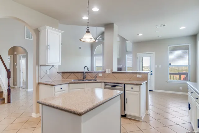 $3,500 | 21527 Beaver Brook, San Antonio, TX 78258