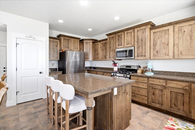 7145 Ridge Road Lake Point, UT 84074 - Photo 13 of 50